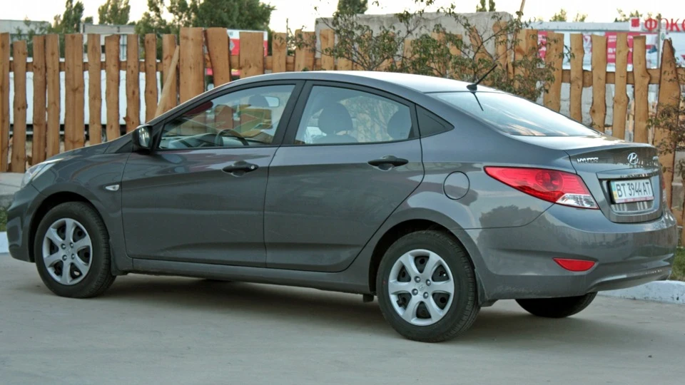 Hyundai Solaris Accent 2