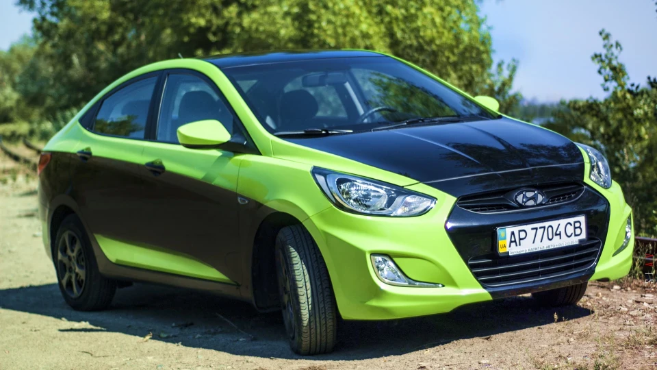 Hyundai Solaris Lime Green 3