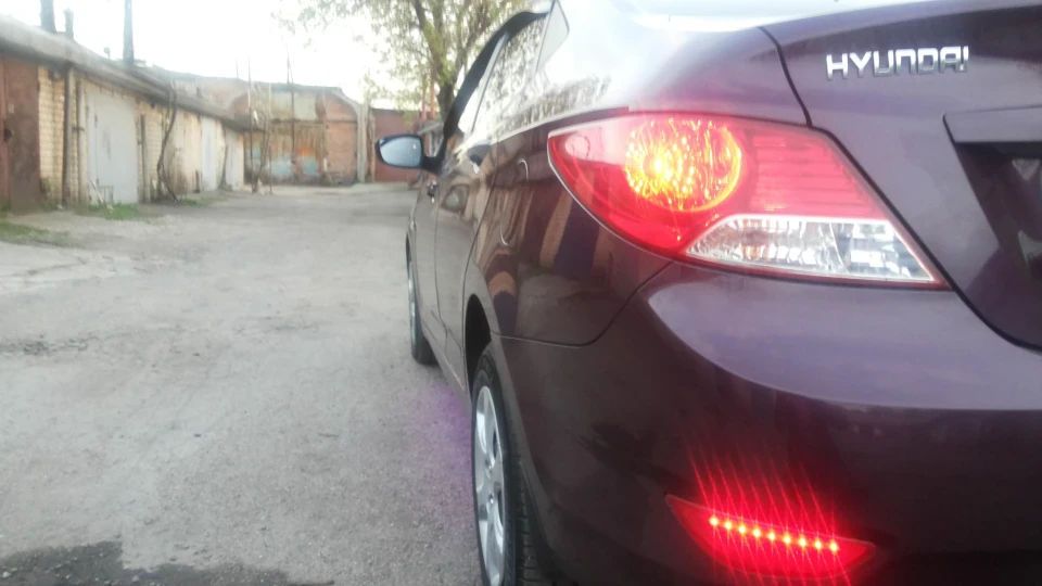 Hyundai Solaris Пурпурний 2