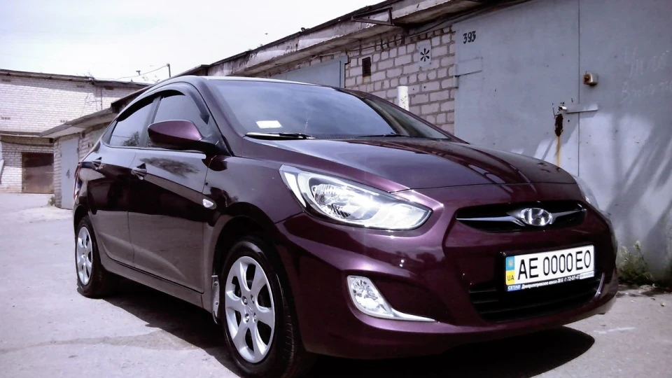 Hyundai Solaris Пурпурний 4