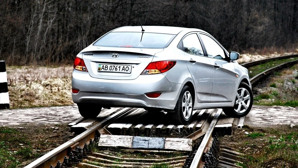 Hyundai Solaris silver dream.... 3