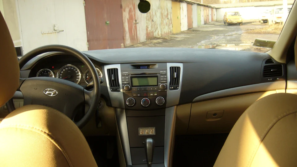 Hyundai Sonata 4
