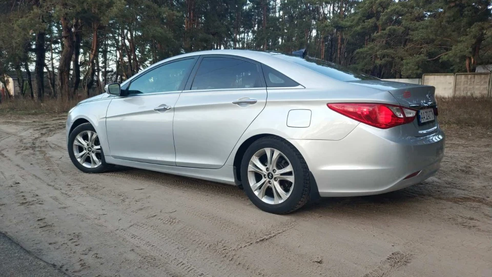 Hyundai Sonata 3