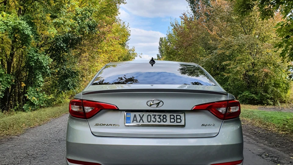 Hyundai Sonata 2