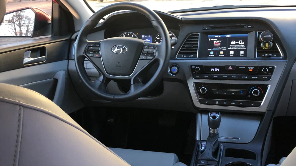 Hyundai Sonata 2