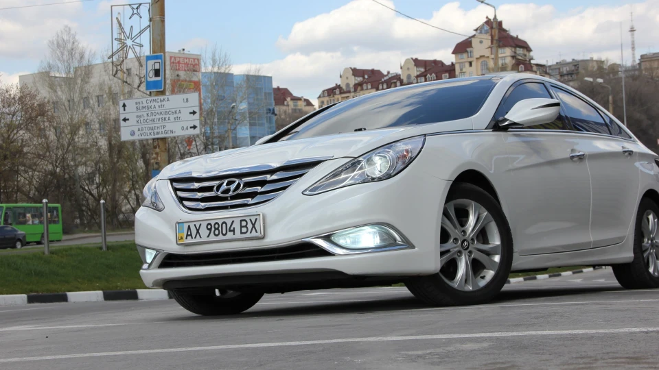 Hyundai Sonata 2