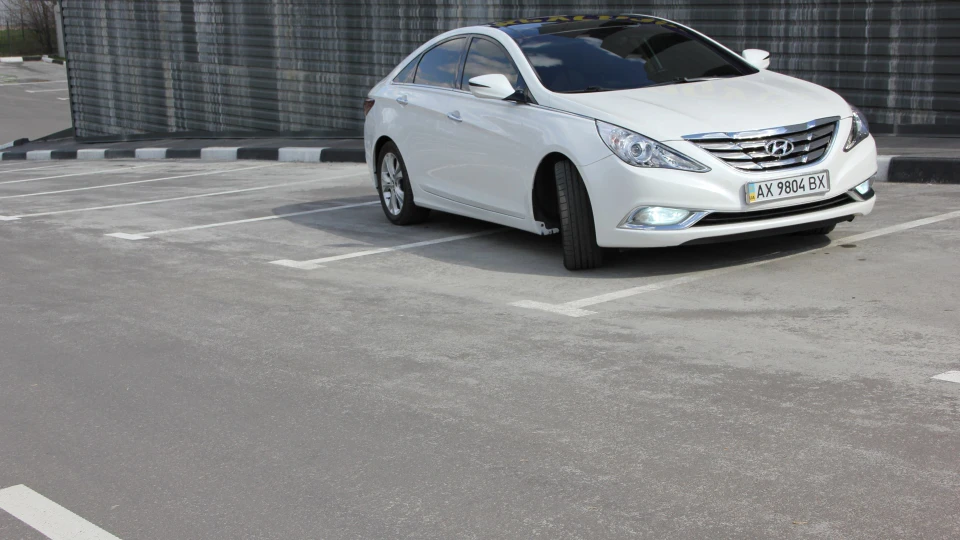 Hyundai Sonata 4