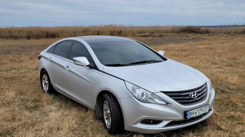 Hyundai Sonata 2