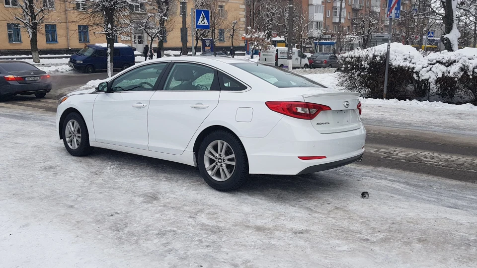 Hyundai Sonata 3