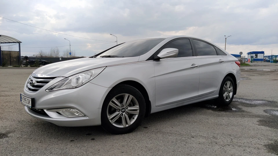 Hyundai Sonata 3