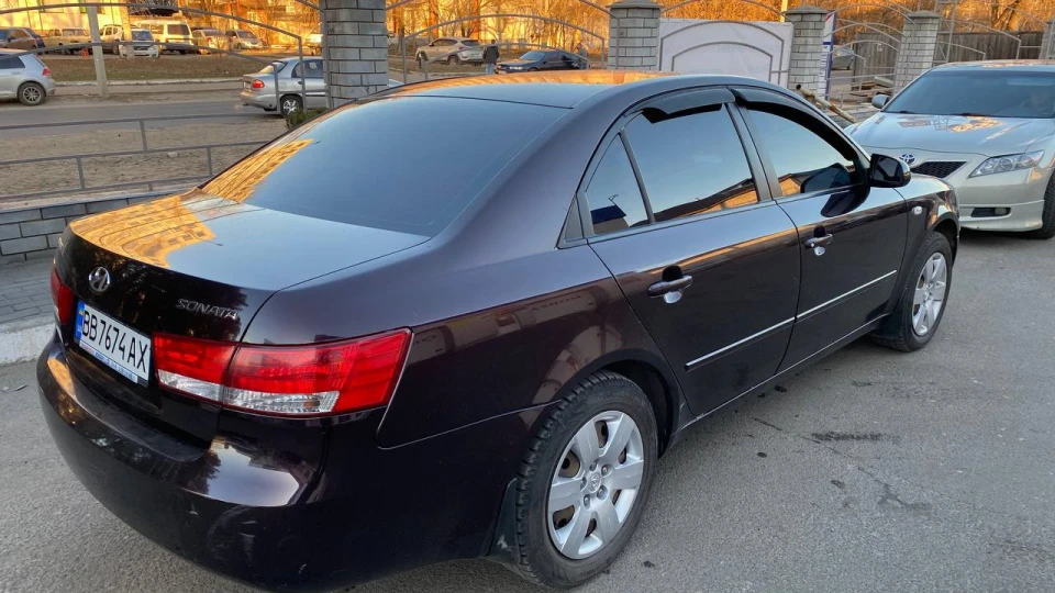 Hyundai Sonata 2