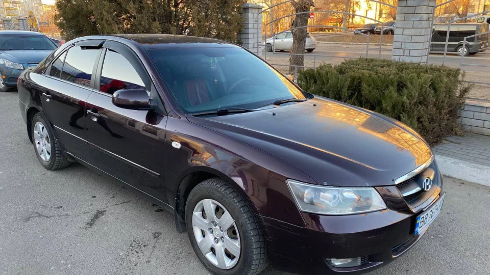 Hyundai Sonata 4