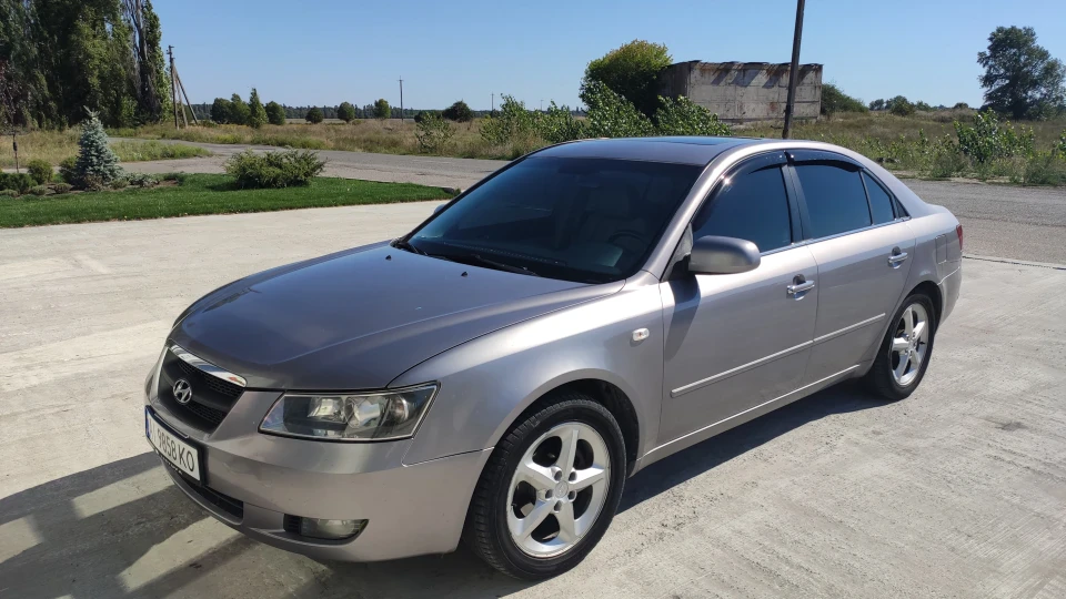Hyundai Sonata 2