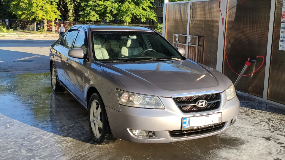 Hyundai Sonata 4