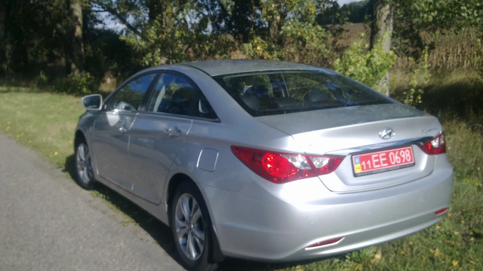 Hyundai Sonata 2