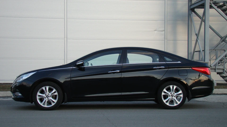 Hyundai Sonata 2