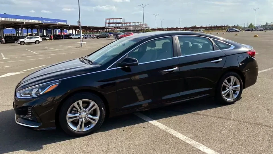 Hyundai Sonata 2