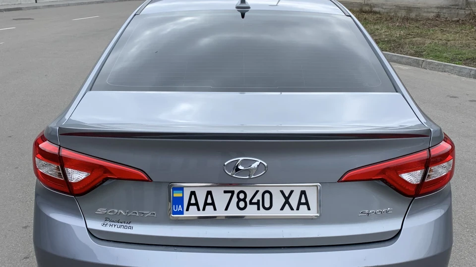Hyundai Sonata 4