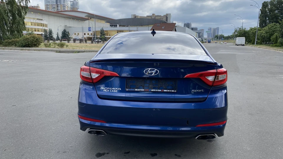 Hyundai Sonata 4