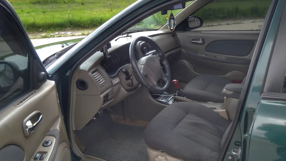 Hyundai Sonata ® 4