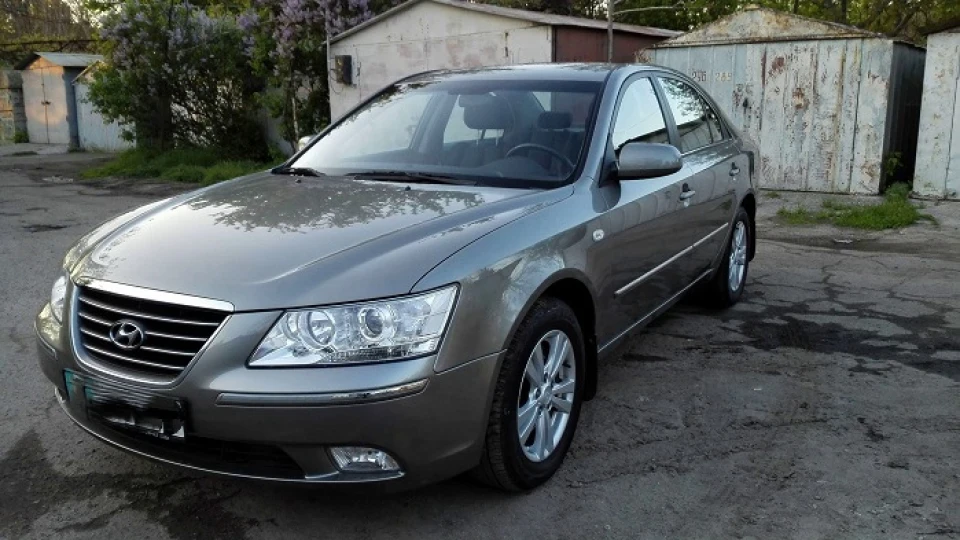 Hyundai Sonata 2