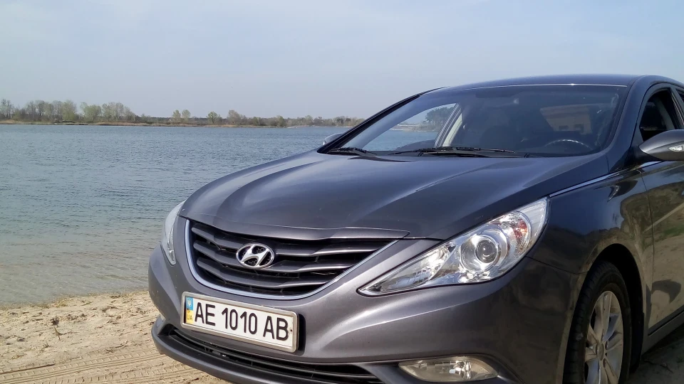 Hyundai Sonata 2