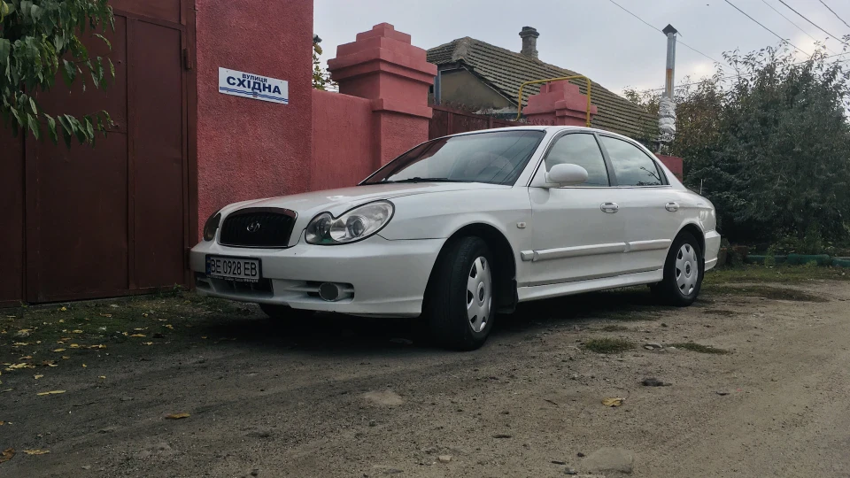 Hyundai Sonata 2