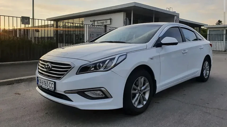 Hyundai Sonata 2