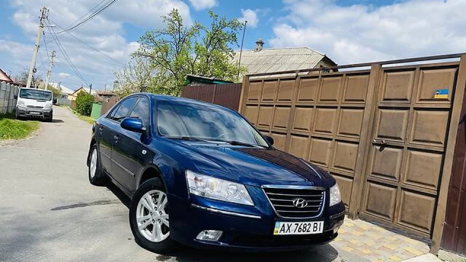 Hyundai Sonata 2