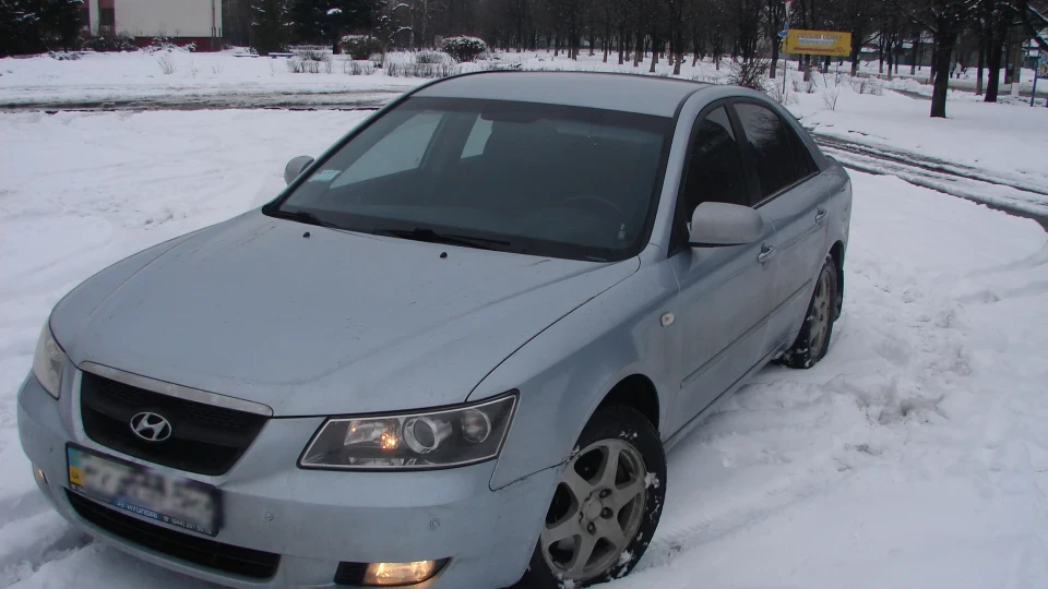 Hyundai Sonata 4