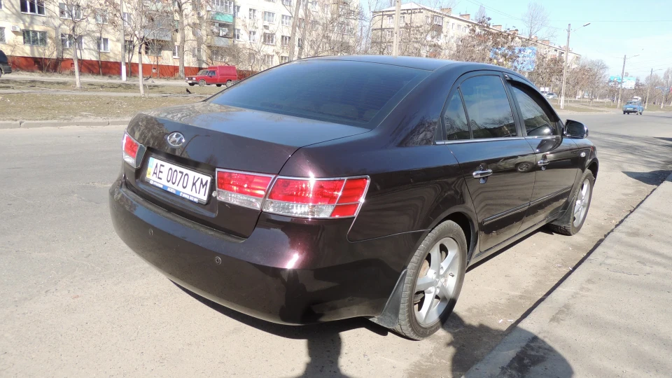 Hyundai Sonata 2