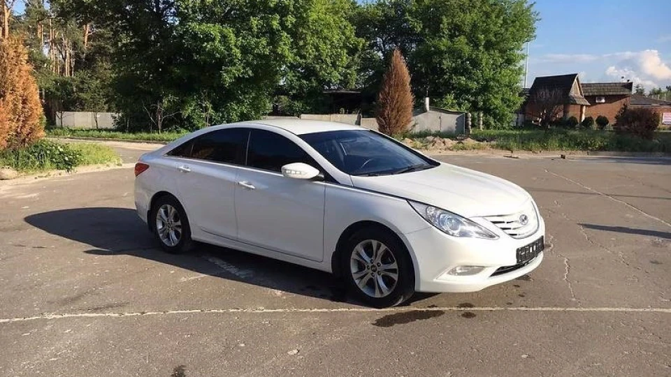 Hyundai Sonata 2