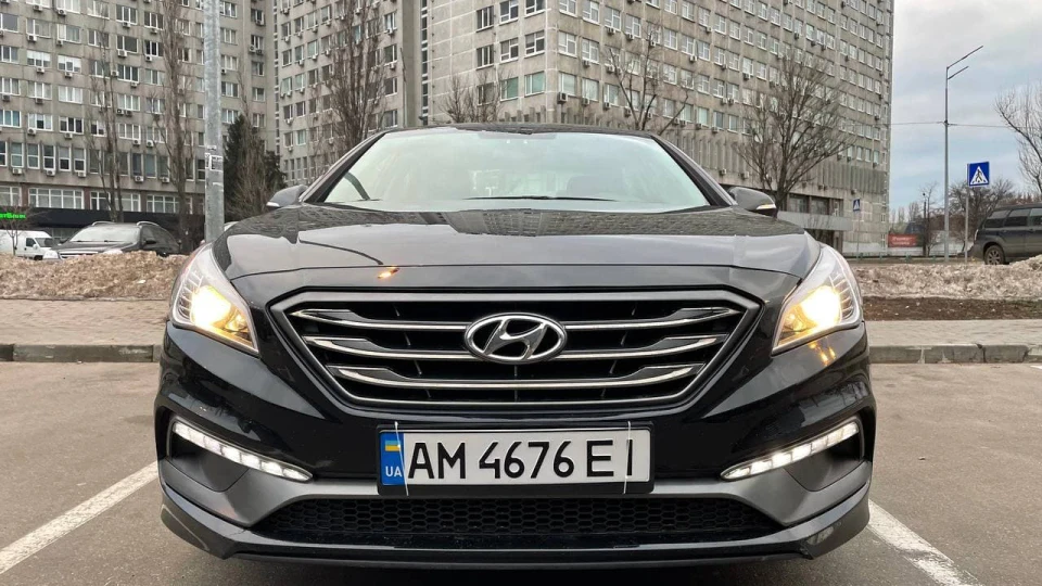 Hyundai Sonata 2