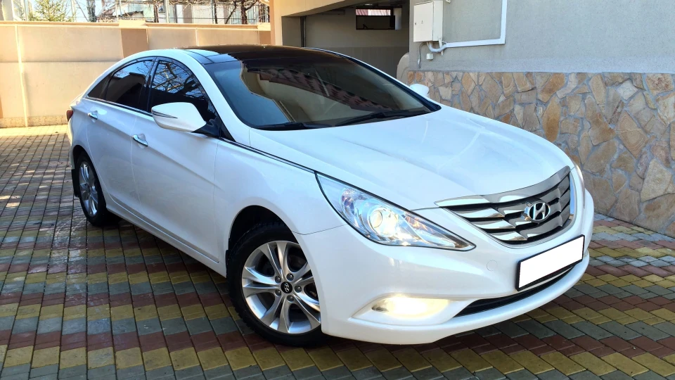 Hyundai Sonata 2