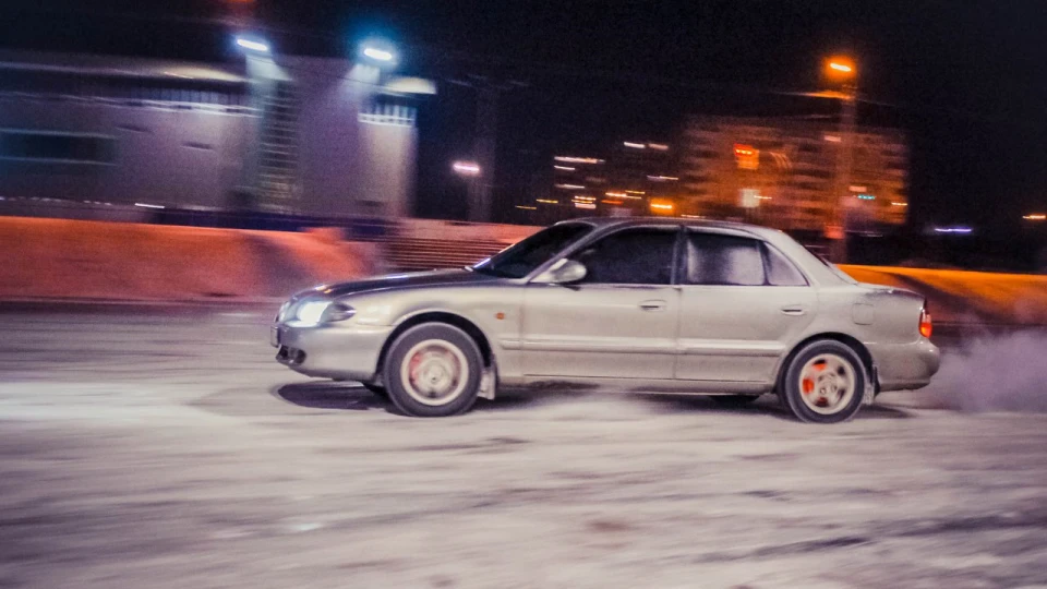 Hyundai Sonata 2.0 16V 125л.с 2
