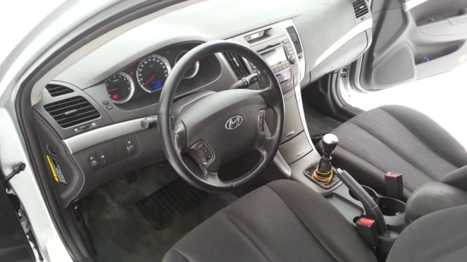 Hyundai Sonata 2.0 чорнокрих))) 2