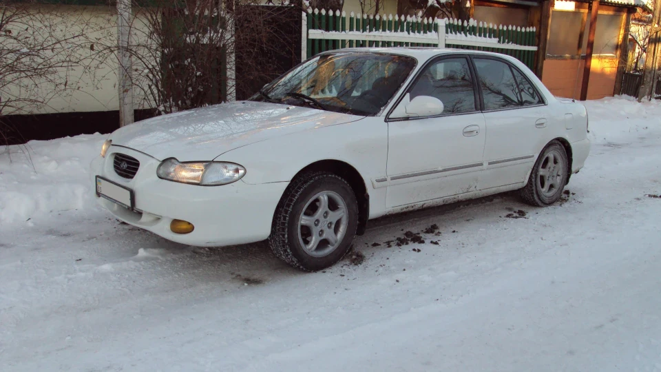 Hyundai Sonata 2.0 GLS 3