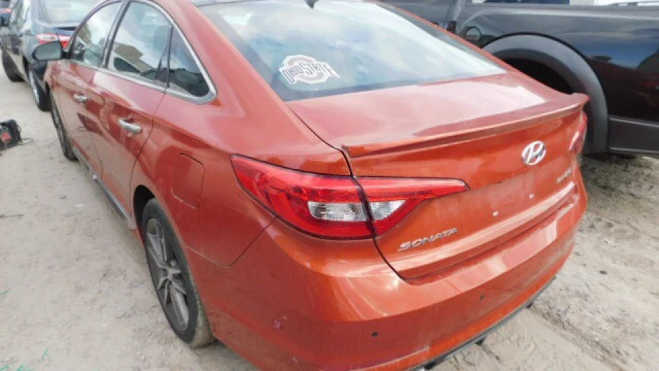 Hyundai Sonata 2.0 T-GDI Orange 3