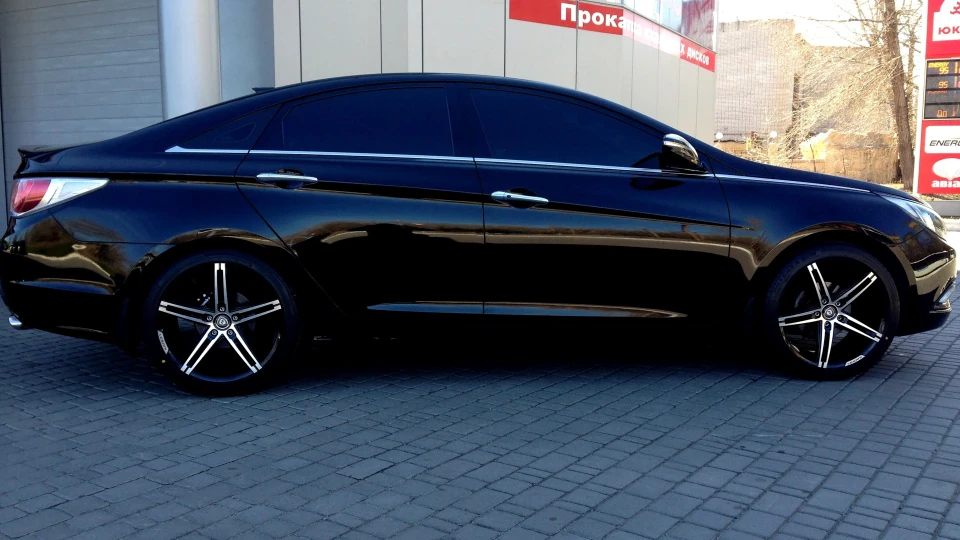 Hyundai Sonata 2.4 Чорний