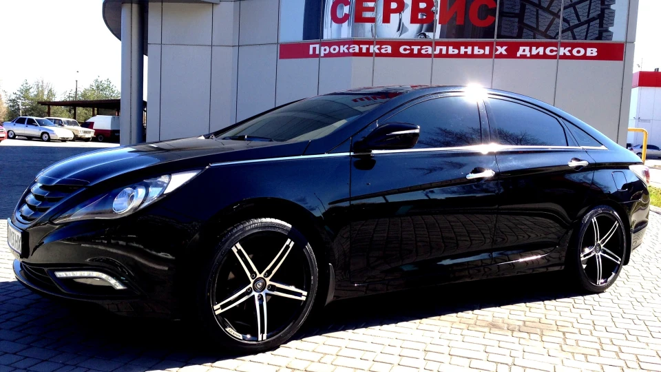 Hyundai Sonata 2.4 Чорний 2