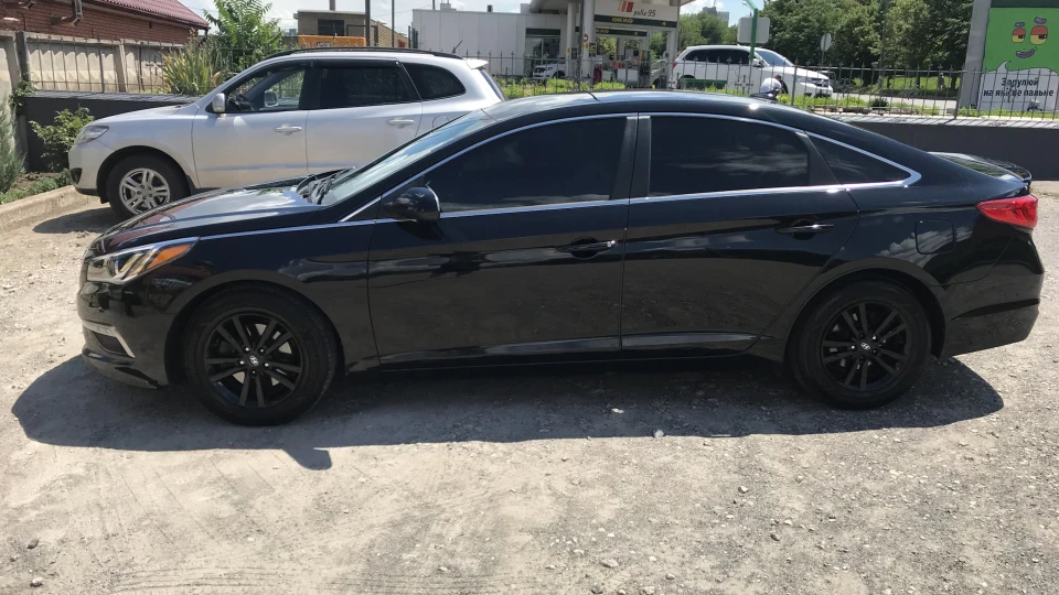 Hyundai Sonata Black Kaiser