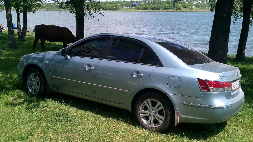 Hyundai Sonata "Blue Ice" 3