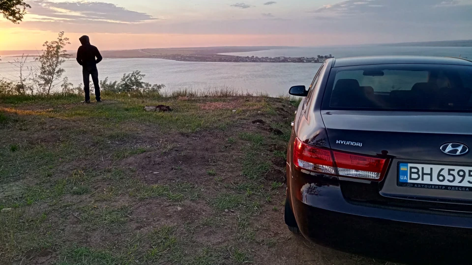 Hyundai Sonata Червона 2