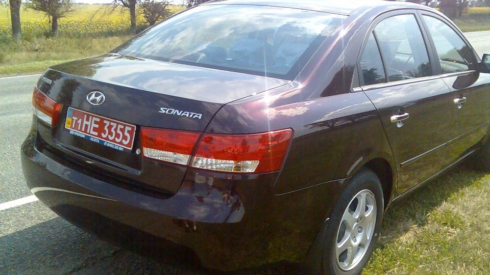 Hyundai Sonata claret metaface
