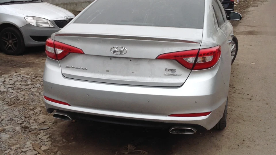 Hyundai Sonata Limited 4