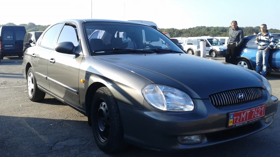 Hyundai Sonata Мокрий асфальт 2