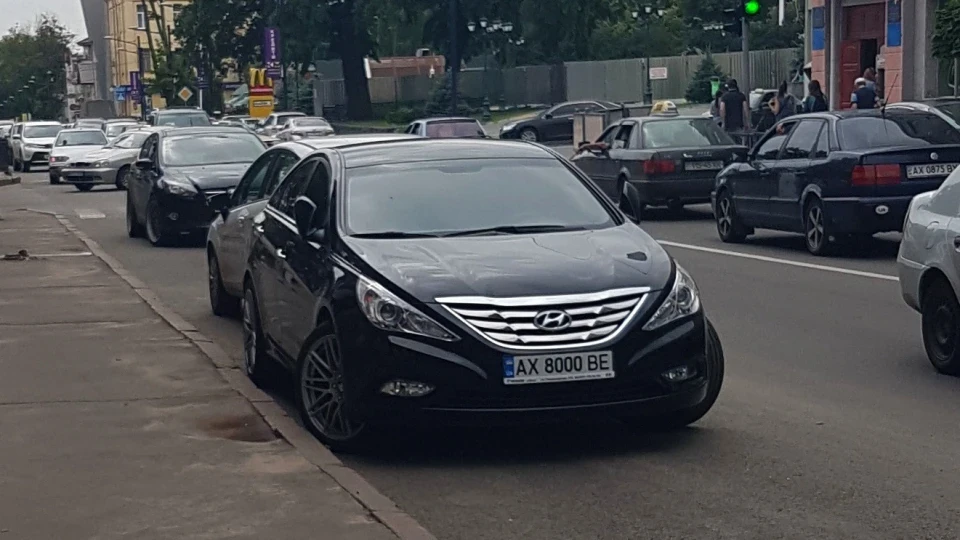 Hyundai Sonata R19 2