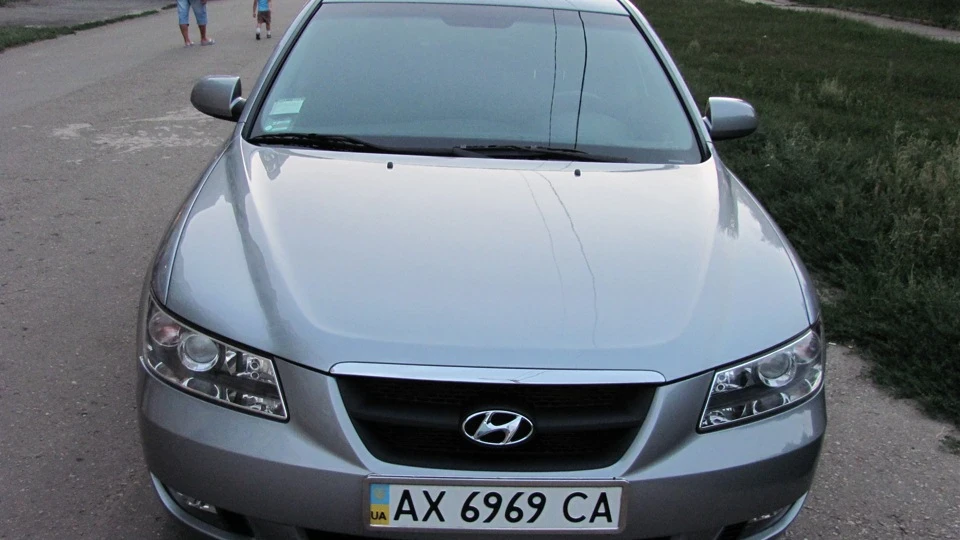 Hyundai Sonata сіра Пума 4