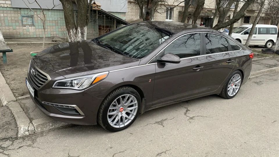 Hyundai Sonata шоколадка 2