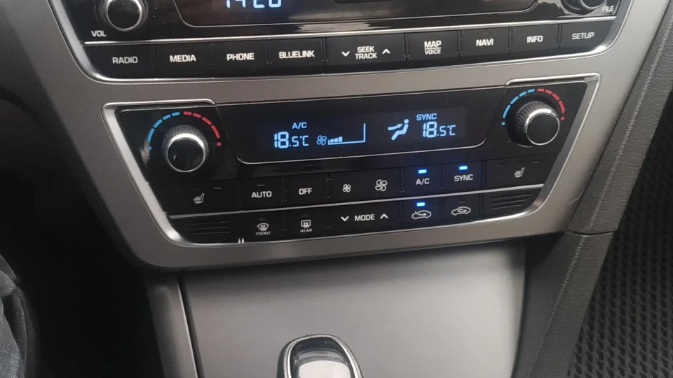 Hyundai Sonata SONATA SPORT 4